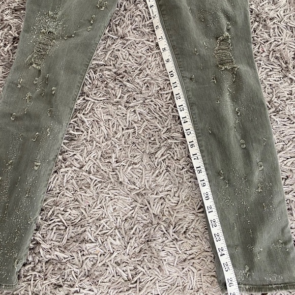 Hudson Jeans - Picture 13 of 14